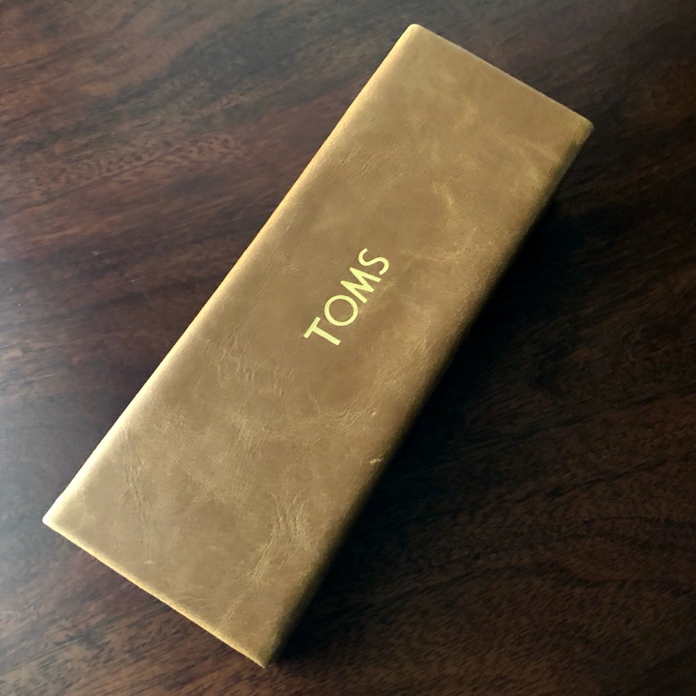 TOMS | Sunglasses Case or Eyeglasses Case